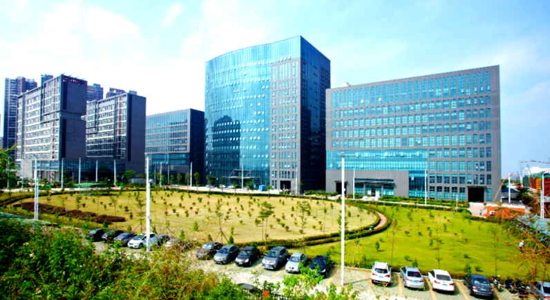 义乌小商品批发货源解析：诗思日用百货网红饰品与节庆礼品选品参考